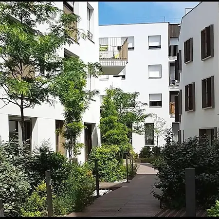 3 5 Lits Parking Terrasse No Bugs Romainville